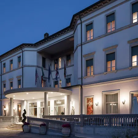 فندق Grand Terme 4*