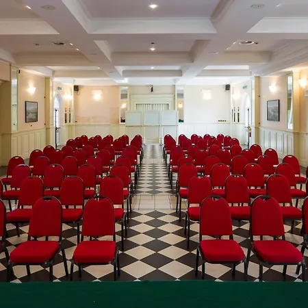 فندق Grand Terme ريولو تيرمي